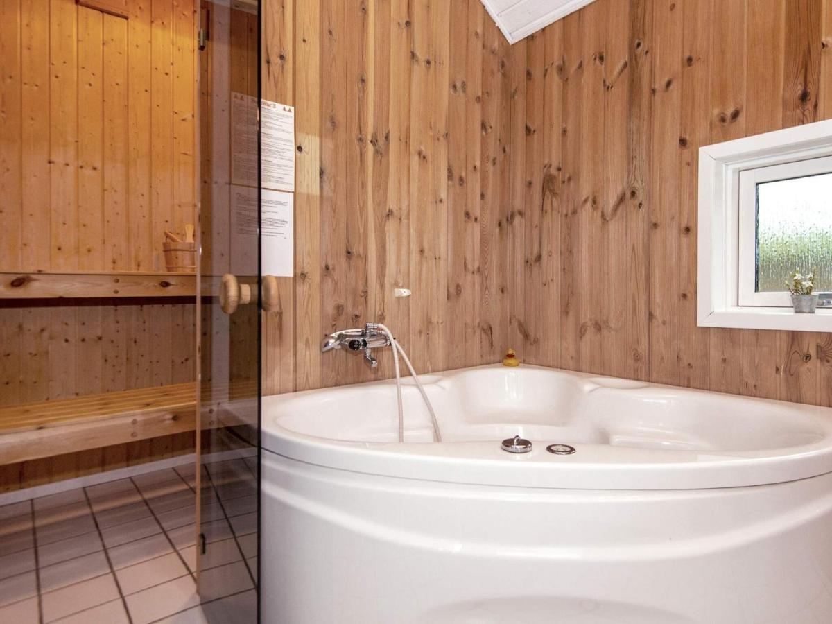 8 Person Holiday Home In Nordborg Luaran gambar
